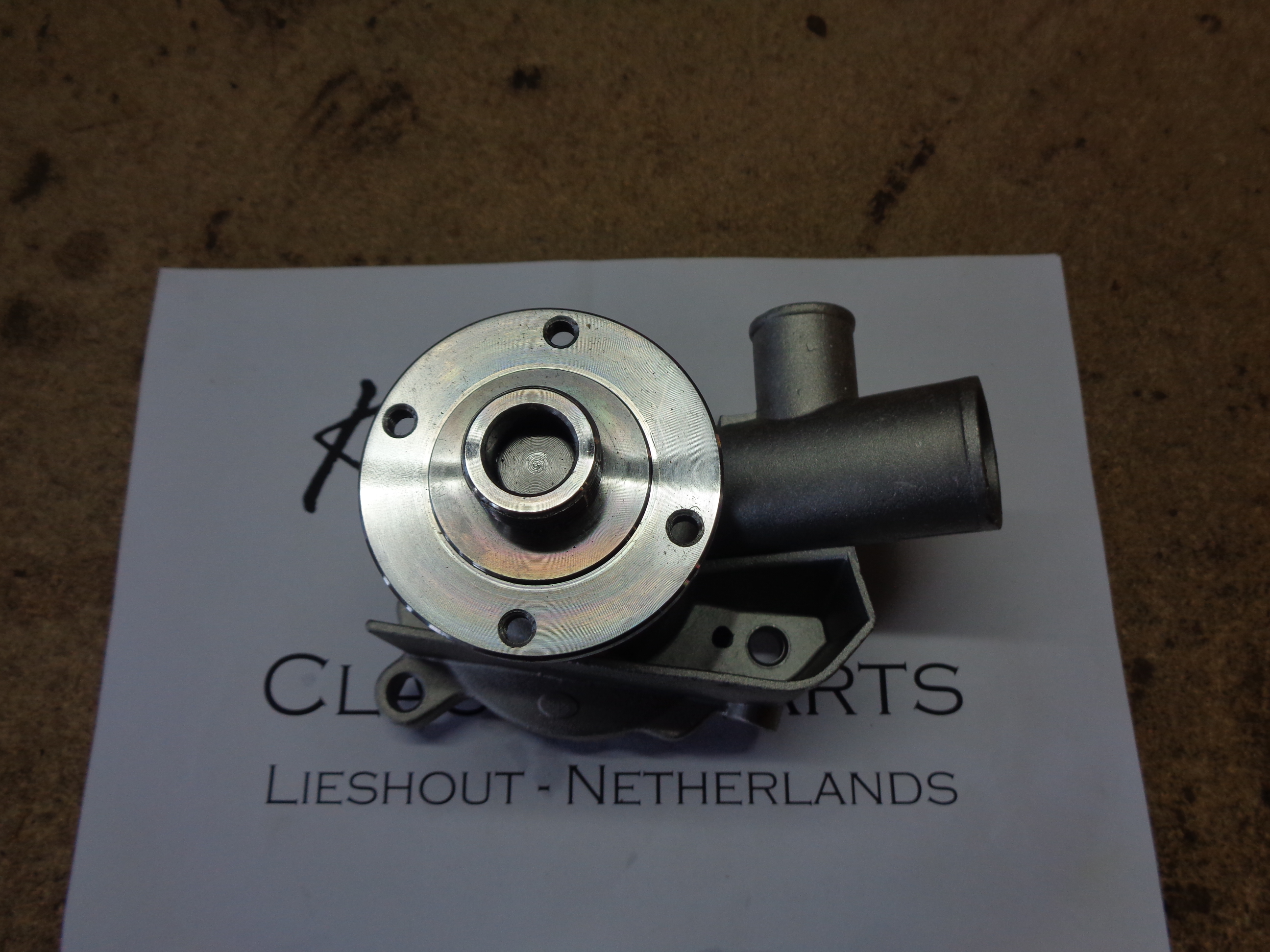 Waterpump 520i + 525e up to 9-87 (New)