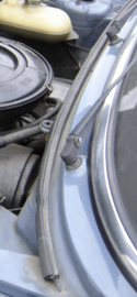Rubber motorkap achterzijde (onder voorruit) type 2