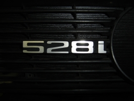 "528i" Grill repro (Nieuw)