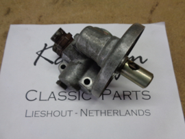 Oilfilter head M30 with oil cooler (Used)