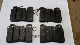 Brake pad set front up to 08-1976 (double circuit) (New)