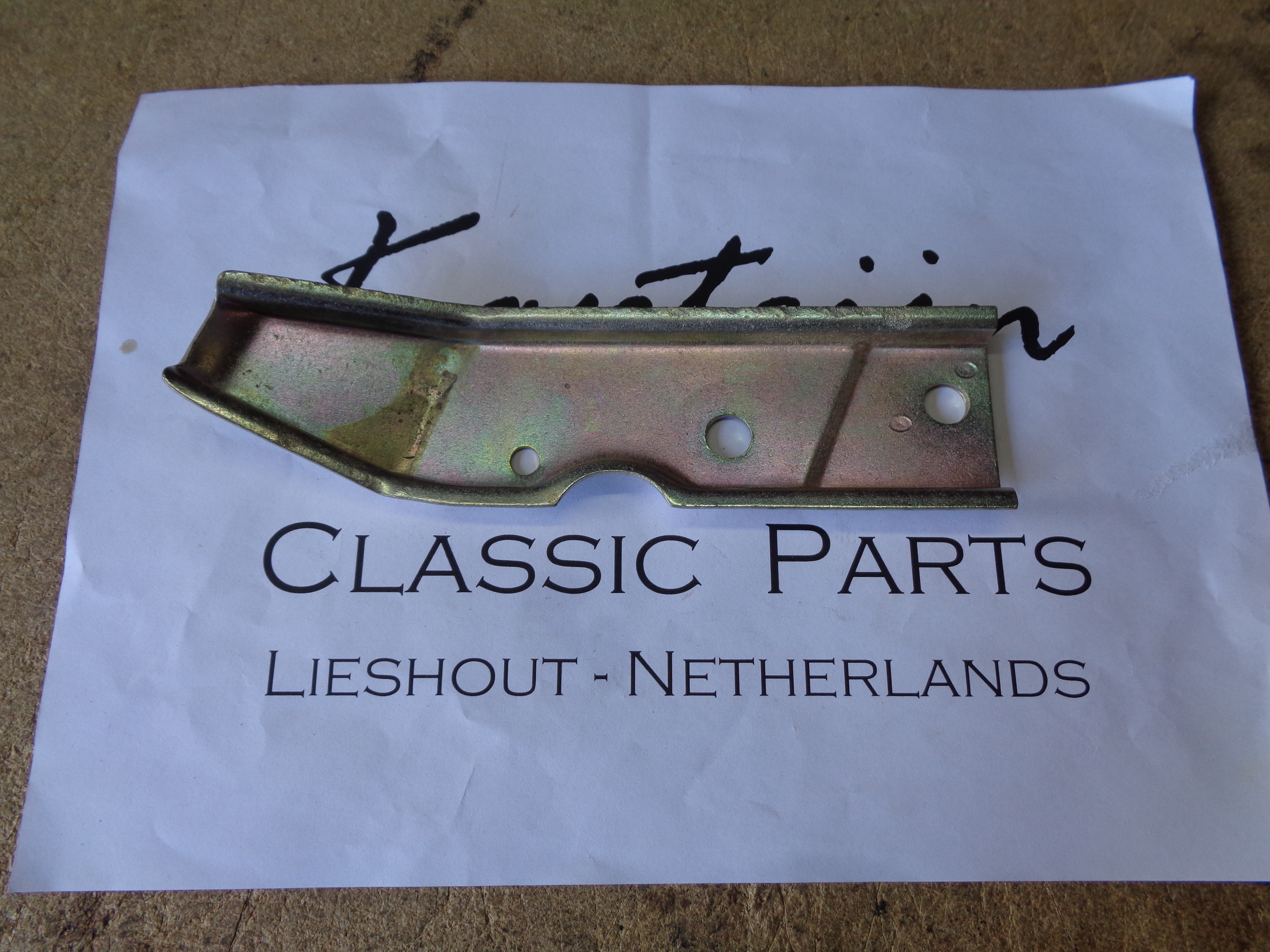Beugel brandstoftank vanaf 05-1982 (Nieuw verzinkt)