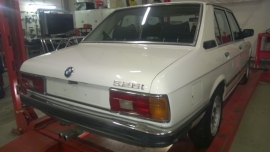 BMW E12 528i Automaat 1981 (Verkocht)