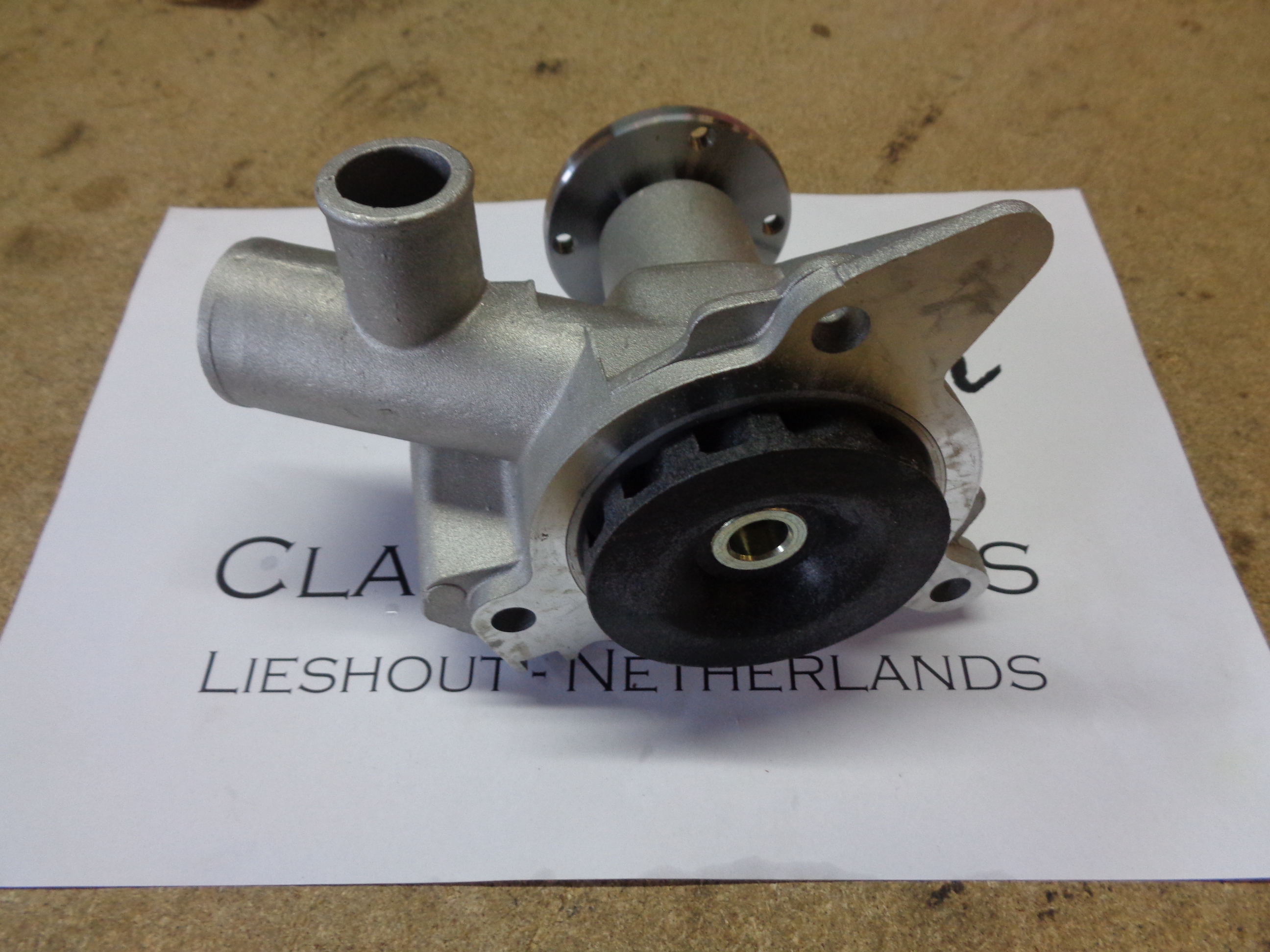 Waterpump 520i + 525e up to 9-87 (New)