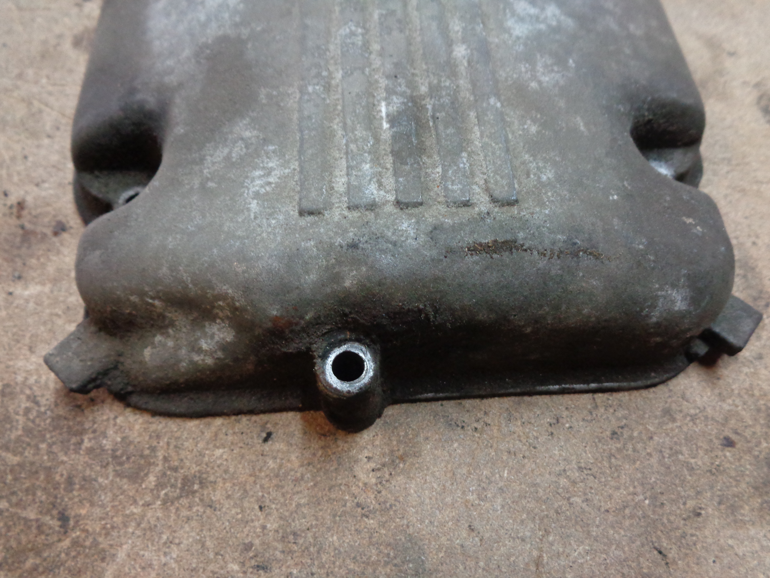 Ventildeckel M30 Vergasser spät Model, M6 vorne excentrsich (Gebraucht)