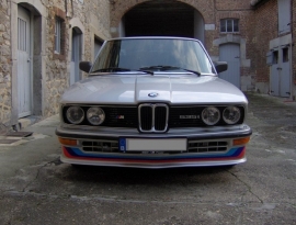 E12 M535i