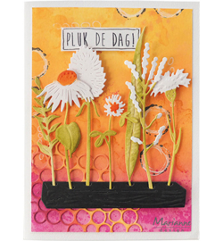 Marianne D Creatables LR0695 - Flower display