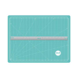 We R Memory Keepers magnetic cutting mat & ruler (14x18 inches)