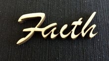 Faith 5 x 1,7 cm 3 mm dik houtboard per stuk