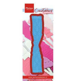 Marianne D Creatable LR0439 - Knitted scarf