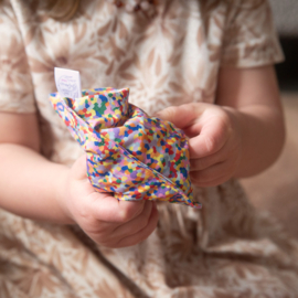 Sensorisch pittenzakje los - Confetti Regenboog