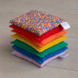 Sensorische pittenzakjes 7 stuks - Regenboog Confetti