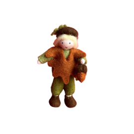 Jongen met de eikel Viltpopje *1