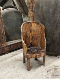 Antieke Naga stoel uit Nagaland Naga chair 147850a
