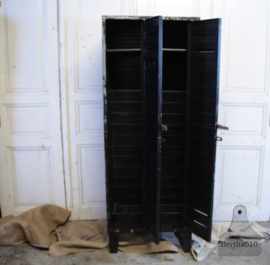 Oude 2 deurs locker (134132) verkocht