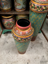 Slanke ijzeren watervaas handgeschilderd Indiaas kunstwerkwaterpot 147907 verkocht