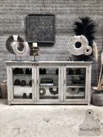 Mooi dressoir wit patina ( 145525)