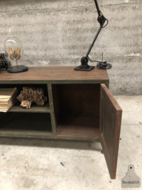Geleefd dressoir (144976) verkocht