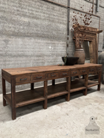Historische XXL houten werkbank toonbank met 8 laden 148108