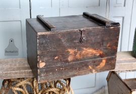 Oude houten kist (131707) verkocht