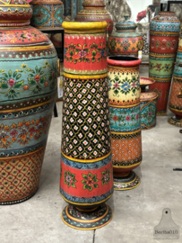 Unieke Indiase ijzeren vaas met handbeschilderd bloemmotief 147906