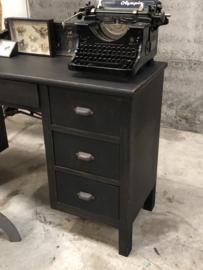 Antiek bureau (145775) verkocht