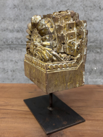 Antiek houten ornament met lotusbloem op standaard 147720