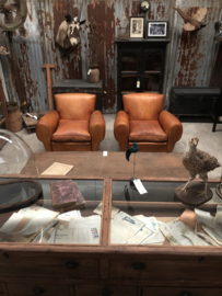 2 oude Franse fauteuils schapenleer (146368) verkocht