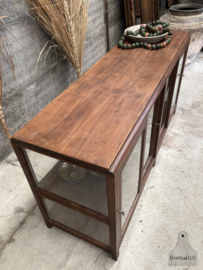 Antieke vitrinekast museum toonbank keukeneiland jaren 1920 1930 147835