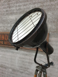 Authentieke fabriekslamp op statief (144861) verkocht
