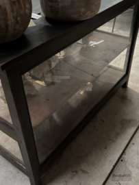 Oude toonbank  museumvitrine 147781d lengte 136 cm