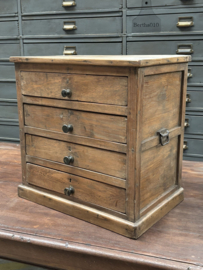 Antiek industrieel ladekastje jaren 20 147719 verkocht