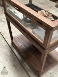 Jaren 30, 40 museumkast vitrine 148114