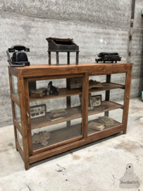 Antieke houten winkeldressoir van glas 147689 verkocht