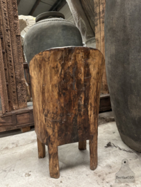 Antieke Naga stoel uit Nagaland Naga chair 147850a