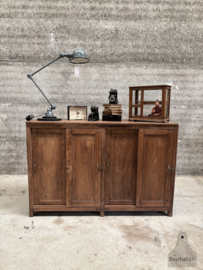 Antiek Engels dressoir met mooie ronde hoeken 147418 verkocht