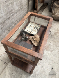 Jaren 30, 40 museumkast vitrine 148114