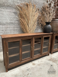 Set van 2 unieke jaren 30 vitrine winkelkasten 148092