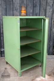 Industriele ijzeren kast groen (130443)..verkocht
