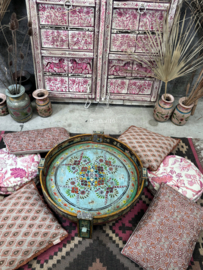 Prachtige Chakki tafel (147255)
