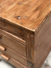 Oud houten keukenblok op hoge poten  jaren 20 30 147775