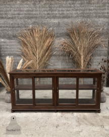 Antieke houten winkeldressoir van volledig glas 147864