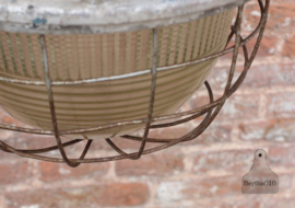 Oude fabriekslamp (133495)............verkocht