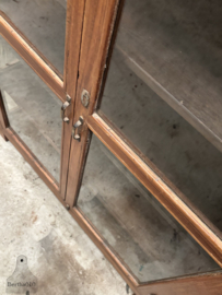 Zeldzame 254 cm hoge Engelse vitrinekast  jaren 20–30 147669