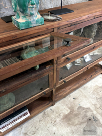 Kleppenkast smalle vitrinekast (147283) verkocht
