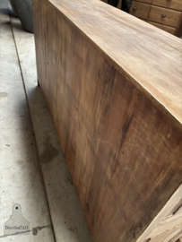 Handgesneden Indiaase console functioneel kunstwerk met karakter 147771 verkocht