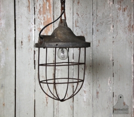 Oud industrieel lampje (131258)..verkocht