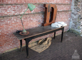 Antiek dressoir/tafel (136726)..verkocht