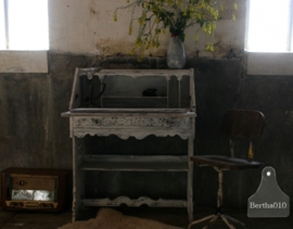 Antiek secretaire (130471)..verkocht