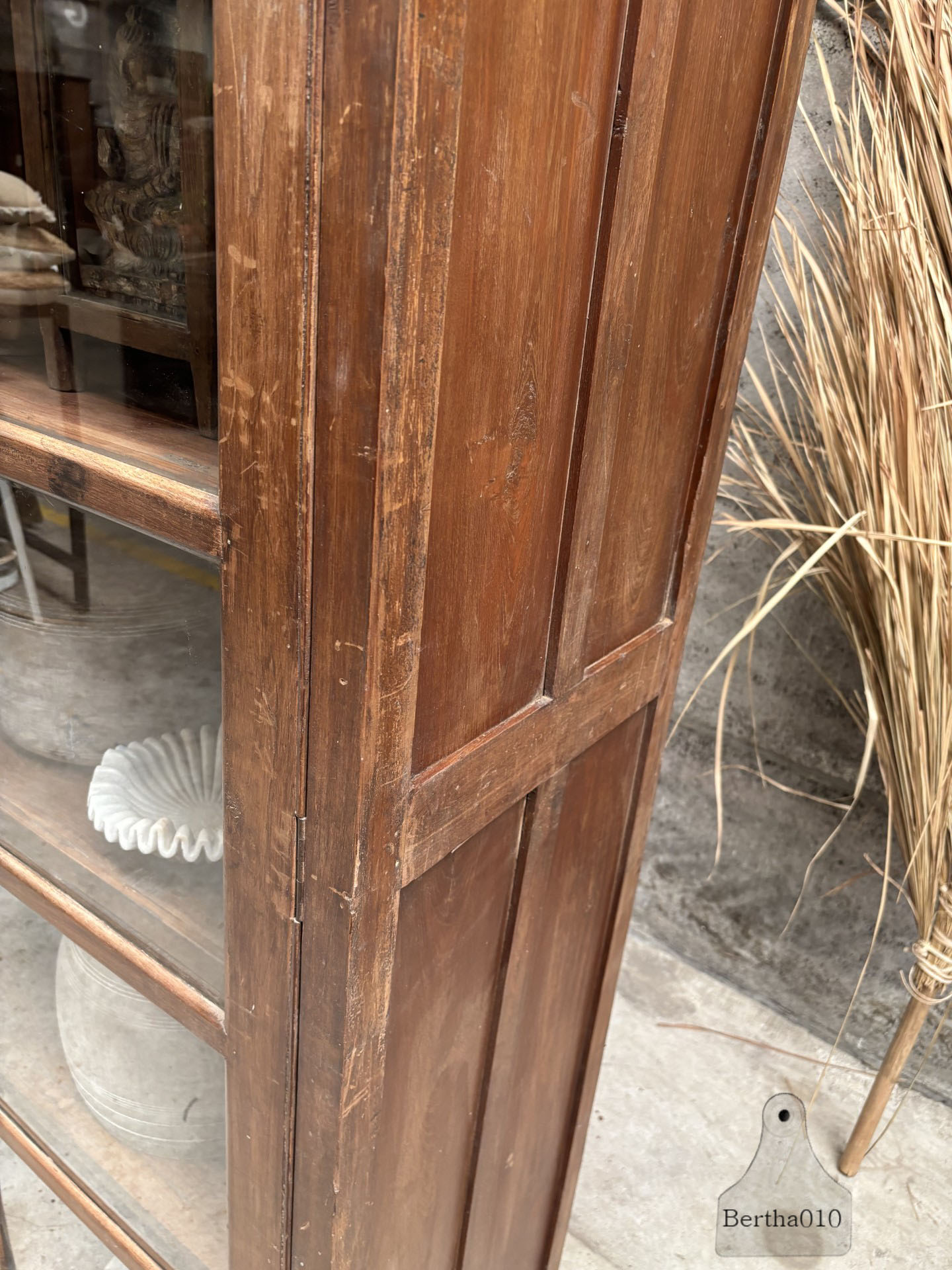 Hoge antieke vitrinekast functionalisme uit de jaren 20 30 147442